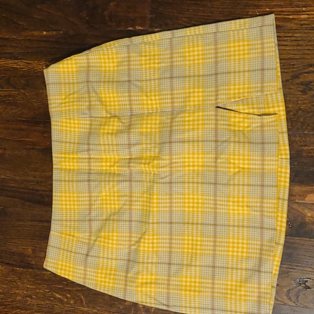 Plaid mini skirt